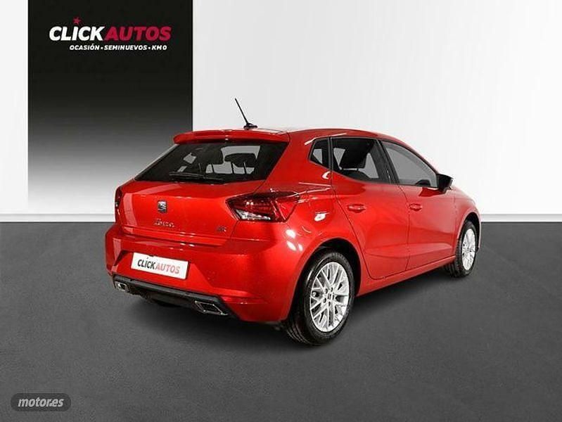 Usado Seat Ibiza FR 110 CV (80 kW) 2023 Rojo Berlina