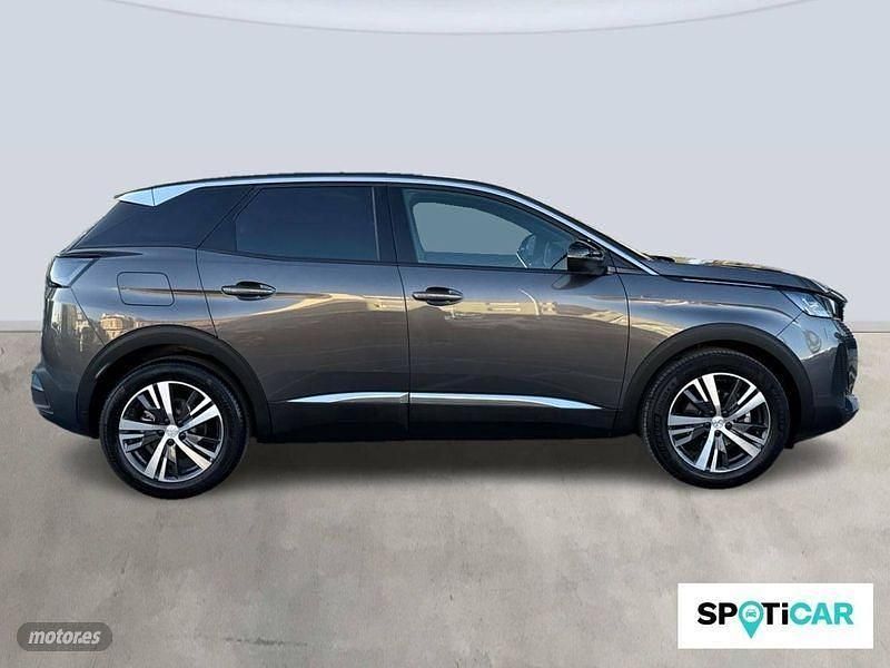 Usado Peugeot 3008 Allure 131 CV (96 kW) 2024 Gris SUV