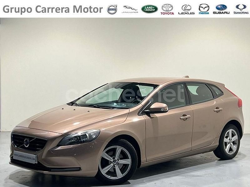 Usado Volvo V40 Momentum 115 CV (84 kW) 2014 Marrón Berlina