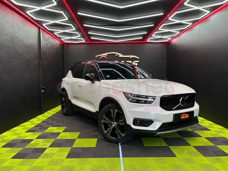 Usado Volvo XC40 Inscription 262 CV (192 kW) 2021 Blanco SUV