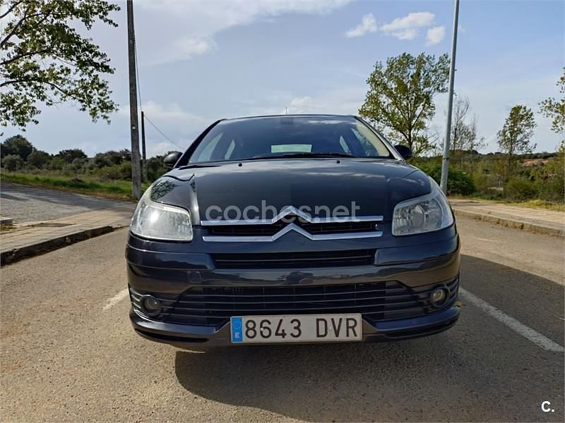 Usado Citroën C4 VTR Sport 92 CV (67 kW) 2006 Negro Berlina