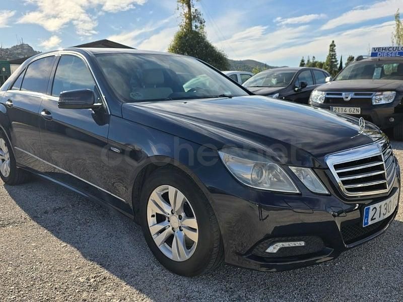 Usado Mercedes E250 Avantgarde 204 CV (150 kW) 2009 Azul Berlina