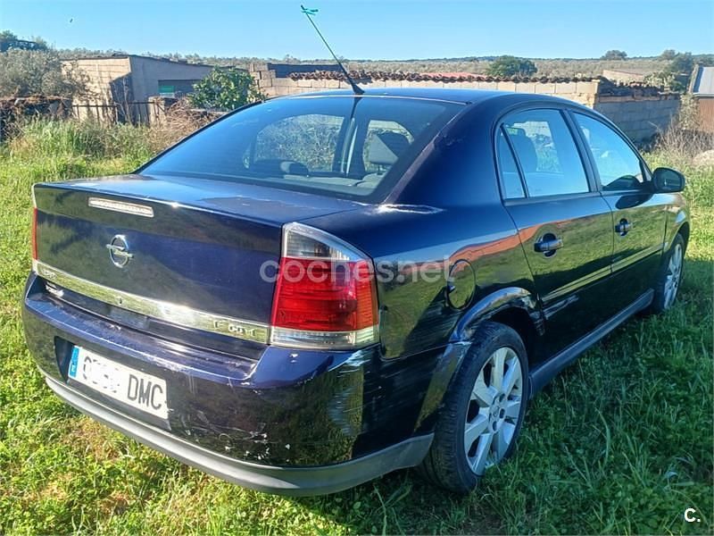 Usado Opel Vectra Comfort 120 CV (88 kW) 2005 Negro Berlina