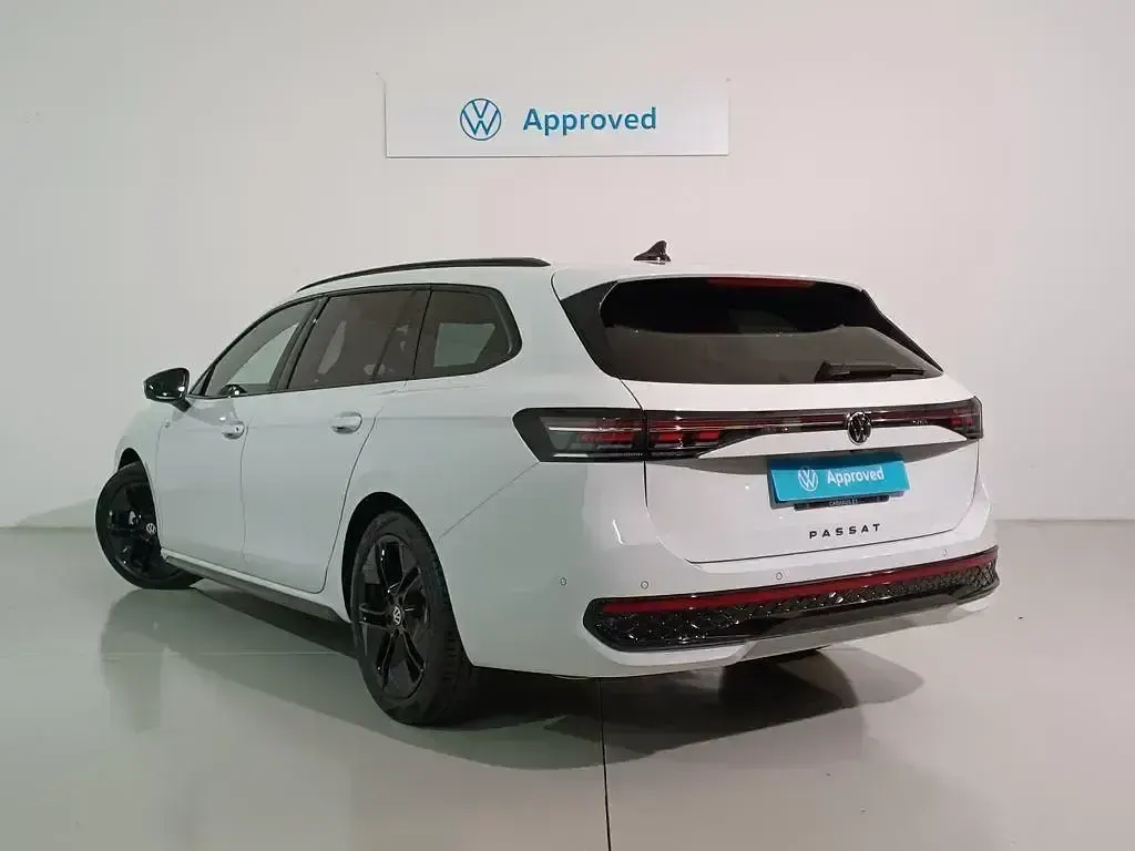 Brugt VW Passat R-line 150 HK (110 kW) 2024 Hvid Stationcar