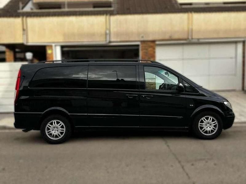 Usado Mercedes EQE300 204 CV (150 kW) 2010 Negro Monovolumen