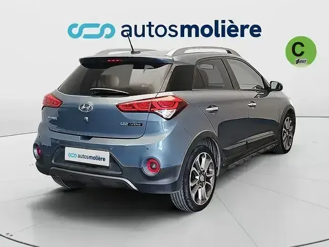Begagnad Hyundai i20 Style 120 HK (88 kW) 2016 Blå Sedan