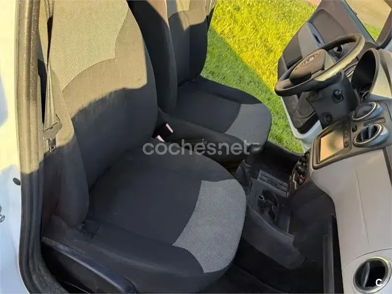 Usado Dacia Dokker 90 CV (66 kW) 2017 Blanco Monovolumen