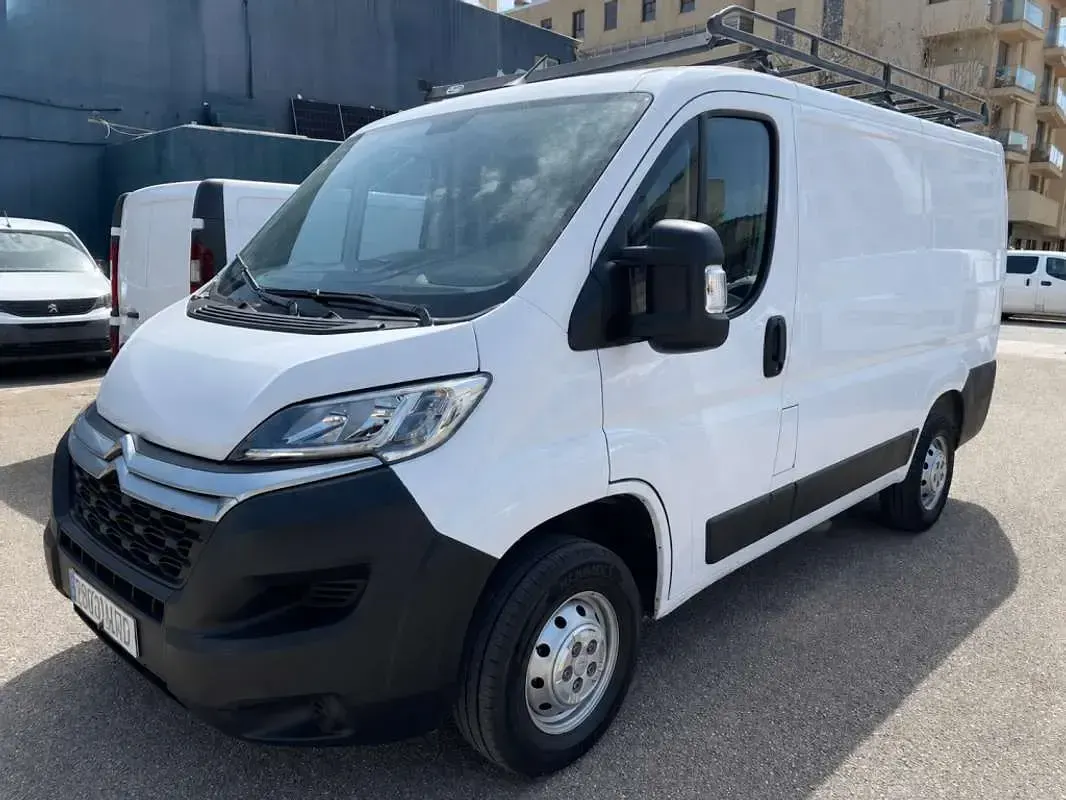 Usado Citroën Jumper 120 CV (88 kW) 2021 Blanco Monovolumen