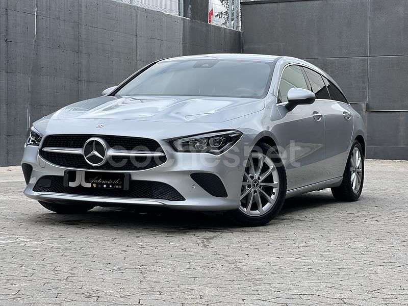 Usado Mercedes CLA180 Shooting Brake 136 CV (100 kW) 2022 Gris / plata Familiar