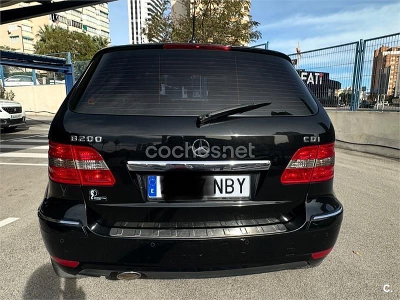 Usado Mercedes B200 140 CV (102 kW) 2009 Negro Monovolumen