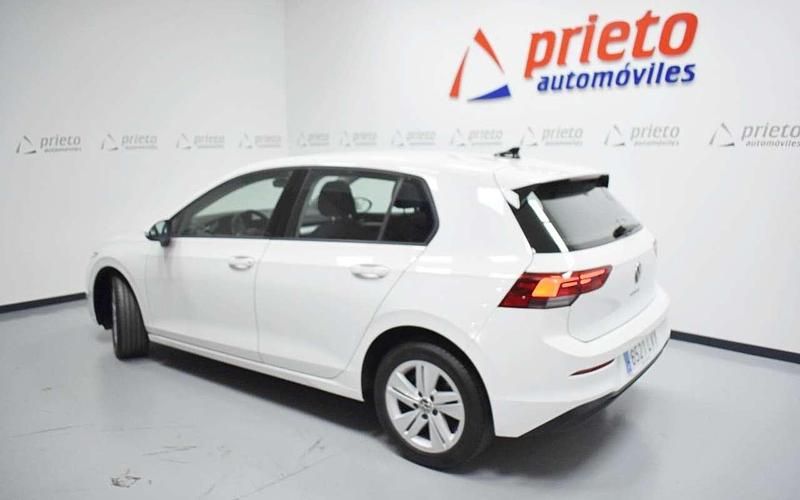 Usado VW Golf VIII Life 116 CV (85 kW) 2022 Blanco Utilitario