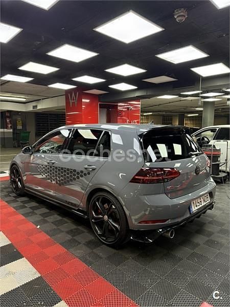 Usado VW Golf VII GTI 290 CV (213 kW) 2019 Gris / plata Berlina