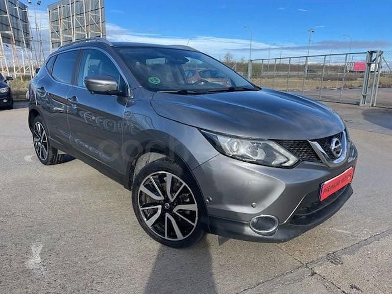 Usado Nissan Qashqai Tekna 130 CV (95 kW) 2016 Gris / plata SUV