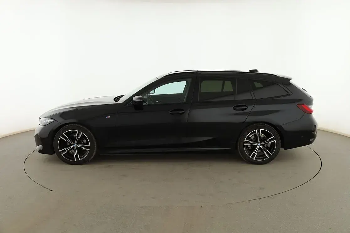 Usado BMW 318 M Sport 150 CV (110 kW) 2024 Negro Familiar