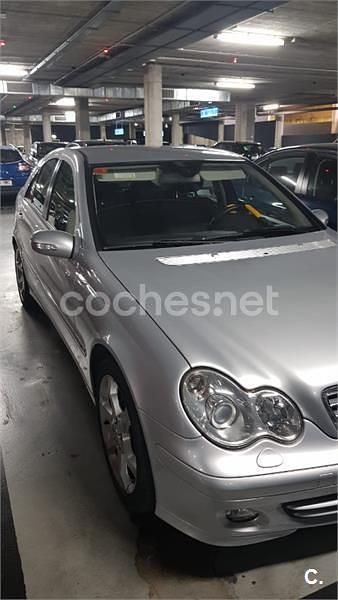 Usado Mercedes C220 Sport Edition 150 CV (110 kW) 2005 Gris / plata Berlina