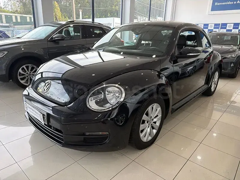 Usado VW Beetle Design 105 CV (77 kW) 2012 Negro Utilitario