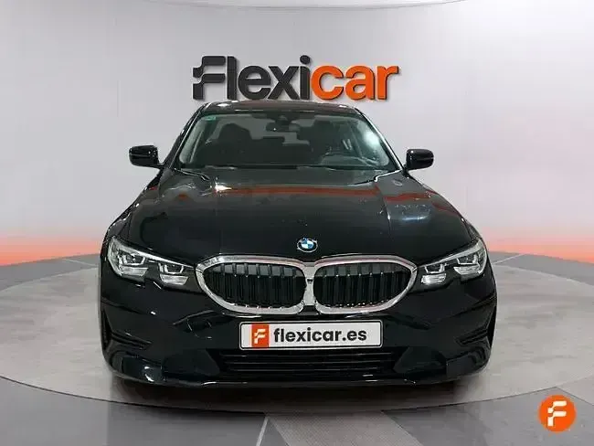 Usado BMW 318 150 CV (110 kW) 2019 Negro Berlina
