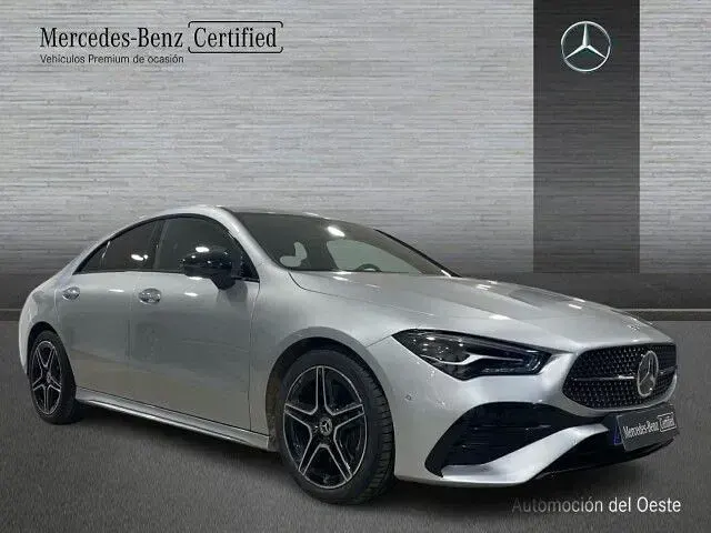 Usado Mercedes CLA220 190 CV (139 kW) 2025 Plata hightech Berlina