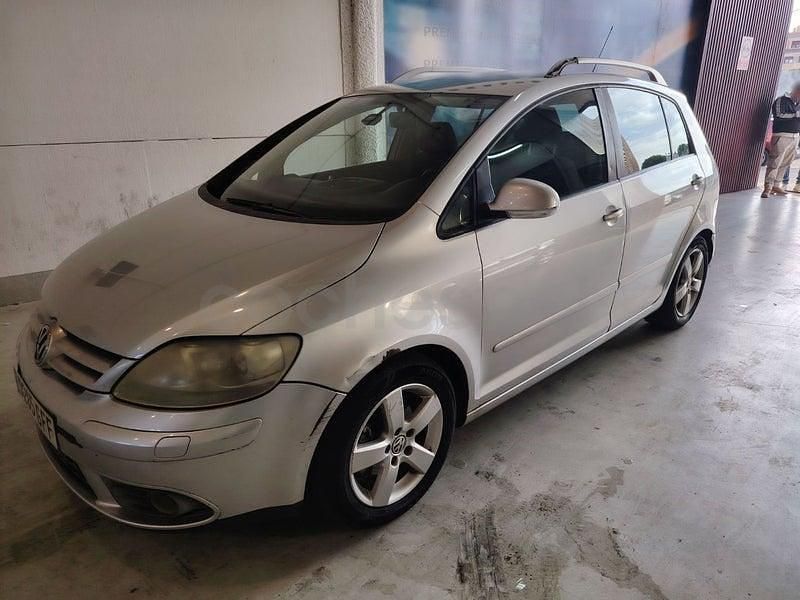 Usado VW Golf Plus Cross Highline 140 CV (102 kW) 2008 Gris / plata Monovolumen
