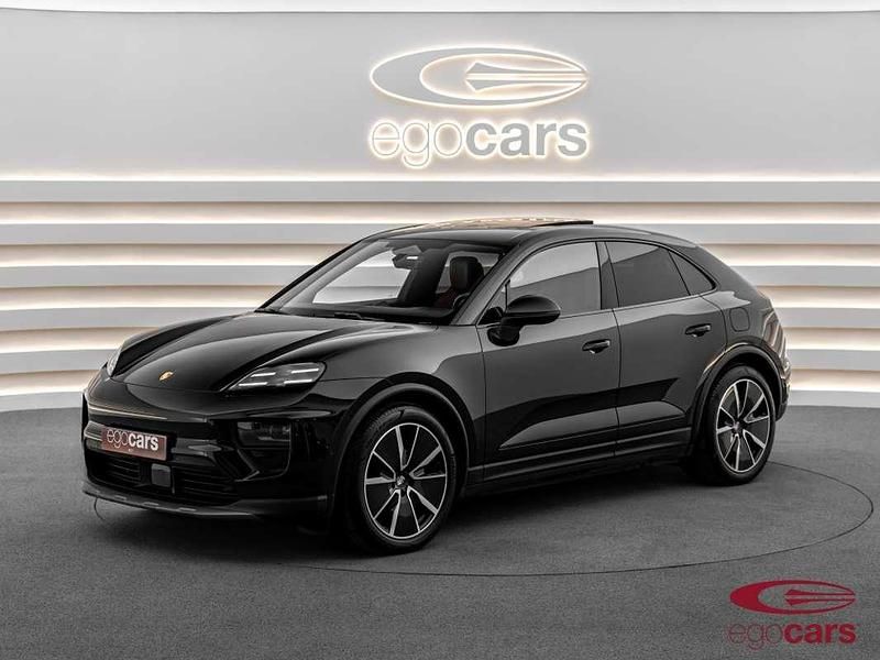 Begagnad Porsche Macan 300 kW (408 HK) 2024 Svart SUV