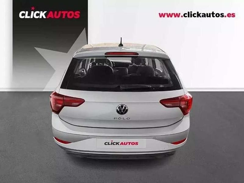 Usado VW Polo 95 CV (69 kW) 2025 Plateado Utilitario