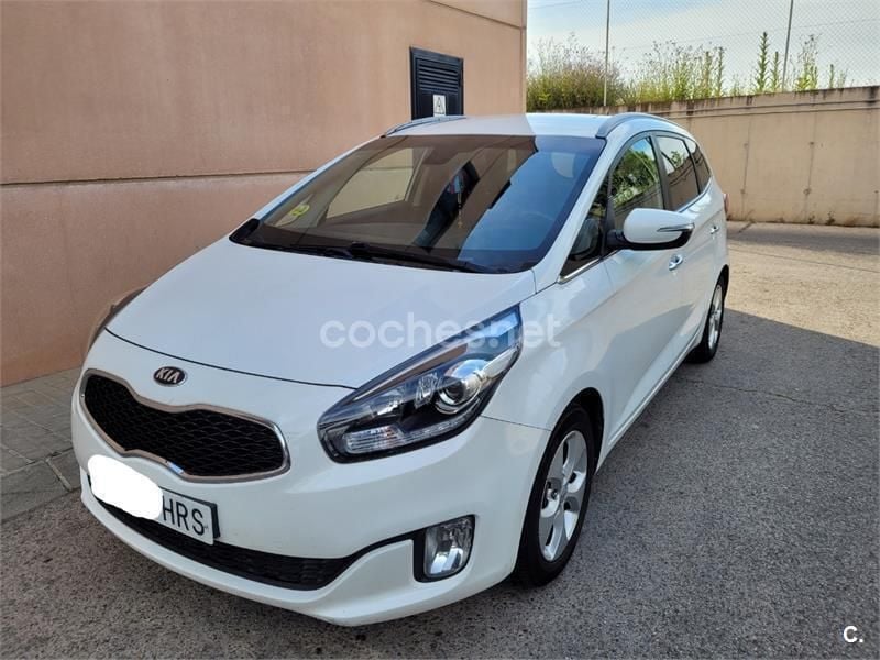 Blanco Usado 2013 Kia Carens Monovolumen | 6800 € (Buen precio) - Imagen 1/4