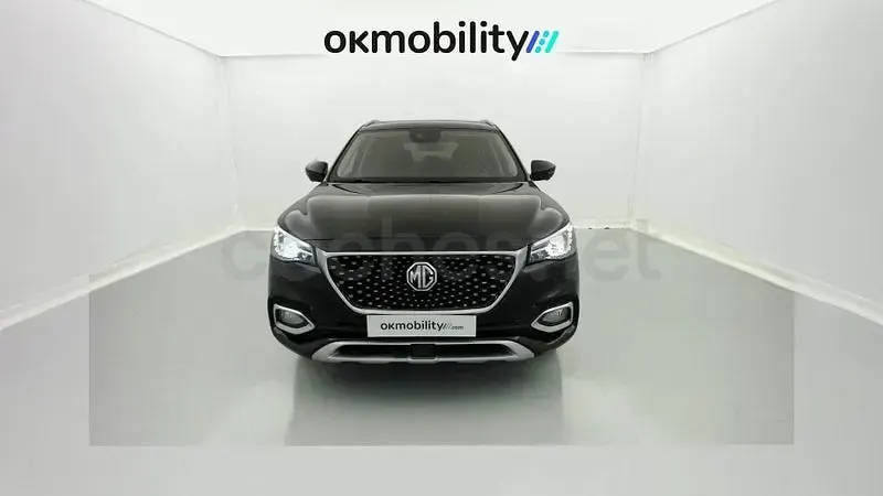 Begagnad MG HS Luxury 162 HK (119 kW) 2023 Svart SUV