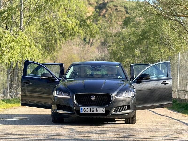 Usado Jaguar XF Portfolio 300 CV (220 kW) 2016 Negro Berlina