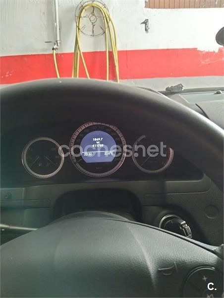 Usado Mercedes C200 136 CV (100 kW) 2010 Gris / plata Berlina