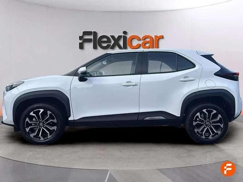 Usado Toyota Yaris Cross Active 116 CV (85 kW) 2022 Blanco SUV