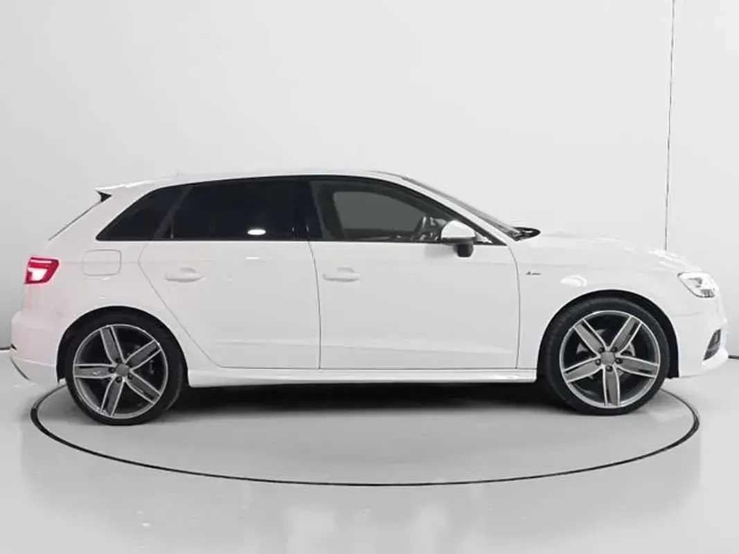 Usado Audi A3 Sportback S-Line 150 CV (110 kW) 2018 Blanco Utilitario