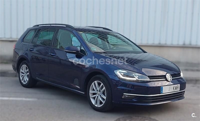 Usado VW Golf VII Advance 150 CV (110 kW) 2018 Azul Familiar