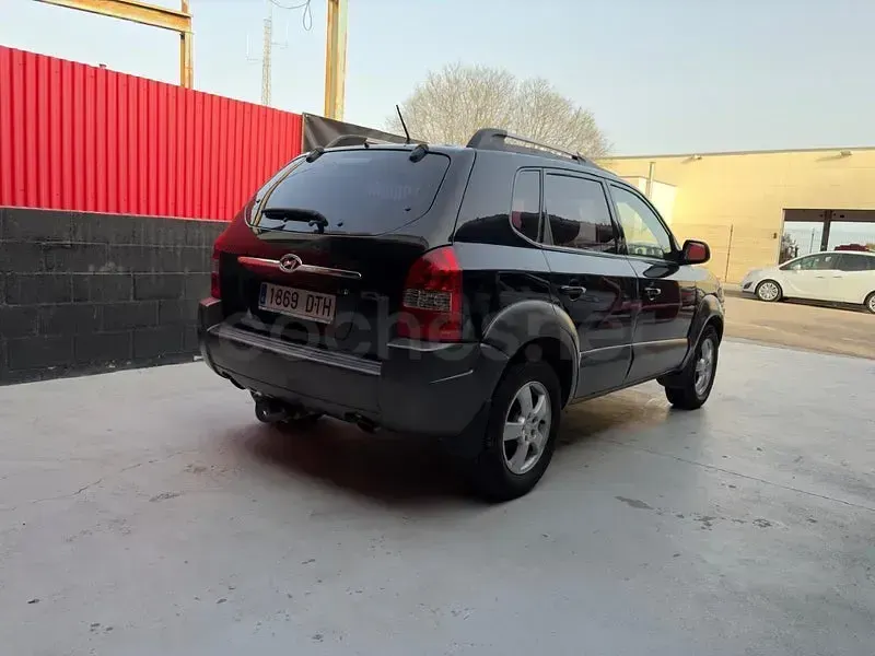 Usado Hyundai Tucson Style 112 CV (82 kW) 2005 Negro SUV