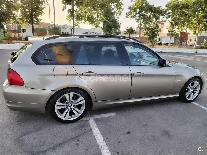 Usado BMW 320 170 CV (125 kW) 2009 Beige Familiar