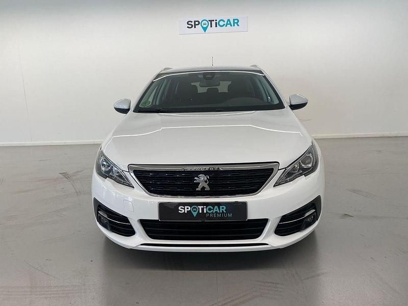 Usado Peugeot 308 SW Style 131 CV (96 kW) 2018 Blanco Familiar