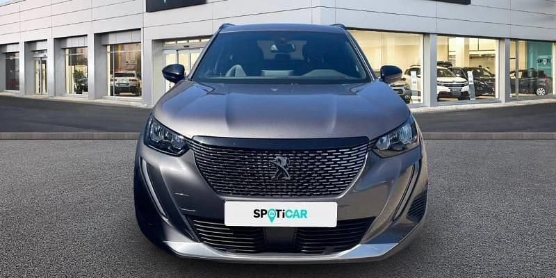 Usado Peugeot 2008 Allure 131 CV (96 kW) 2021 Gris SUV