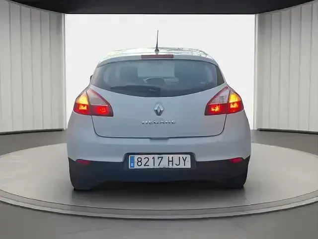 Usado Renault Mégane III Authentique 110 CV (80 kW) 2012 Blanco Berlina
