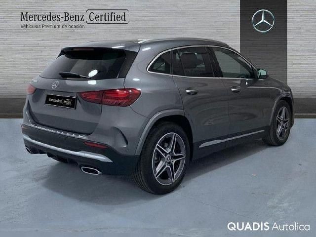 Usado Mercedes GLA200 AMG line 150 CV (110 kW) 2026 Gris montaña SUV