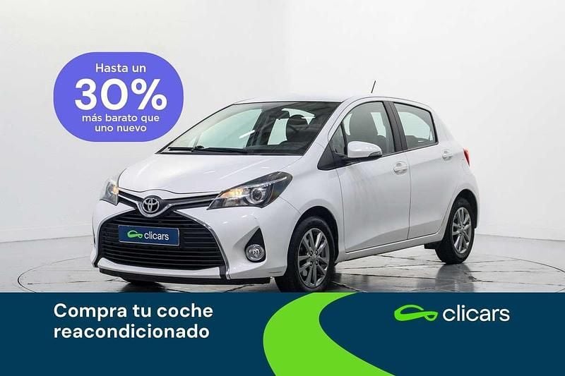 Blanco Usado 2015 Toyota Yaris Active Utilitario | 10.790 € (Precio justo) - Imagen 1/4