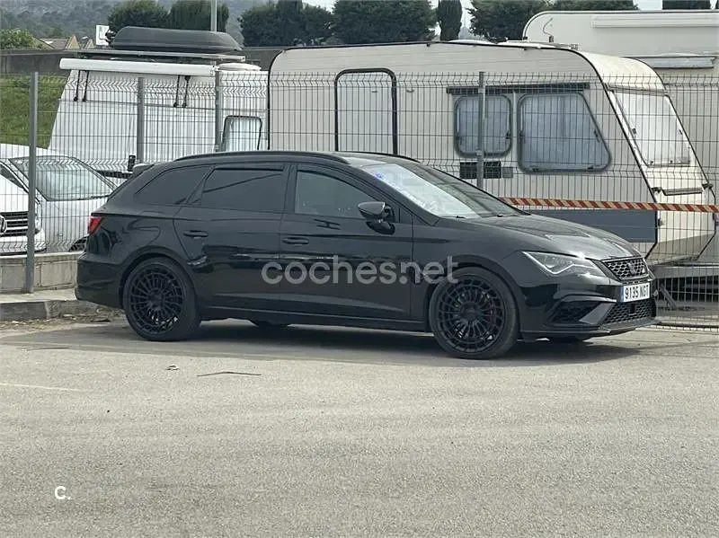 Usado Seat Leon ST CUPRA 300 CV (220 kW) 2018 Negro Familiar
