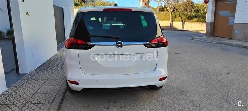 Usado Opel Zafira Family 140 CV (102 kW) 2018 Blanco Monovolumen