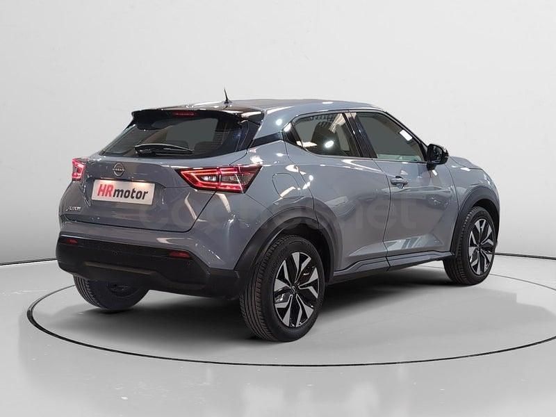 Usado Nissan Juke Acenta 114 CV (83 kW) 2023 Gris / plata SUV