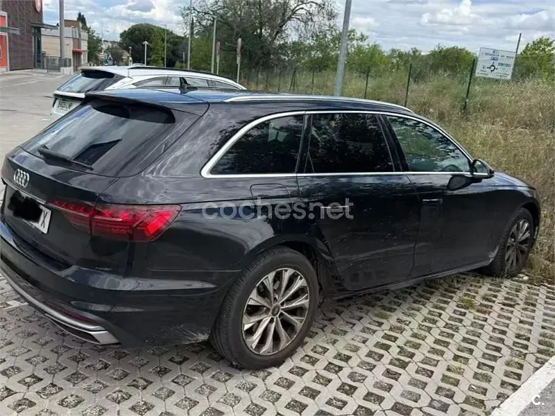 Usado Audi A4 Advanced Plus 163 HP (119 kW) 2022 Preto Carrinha
