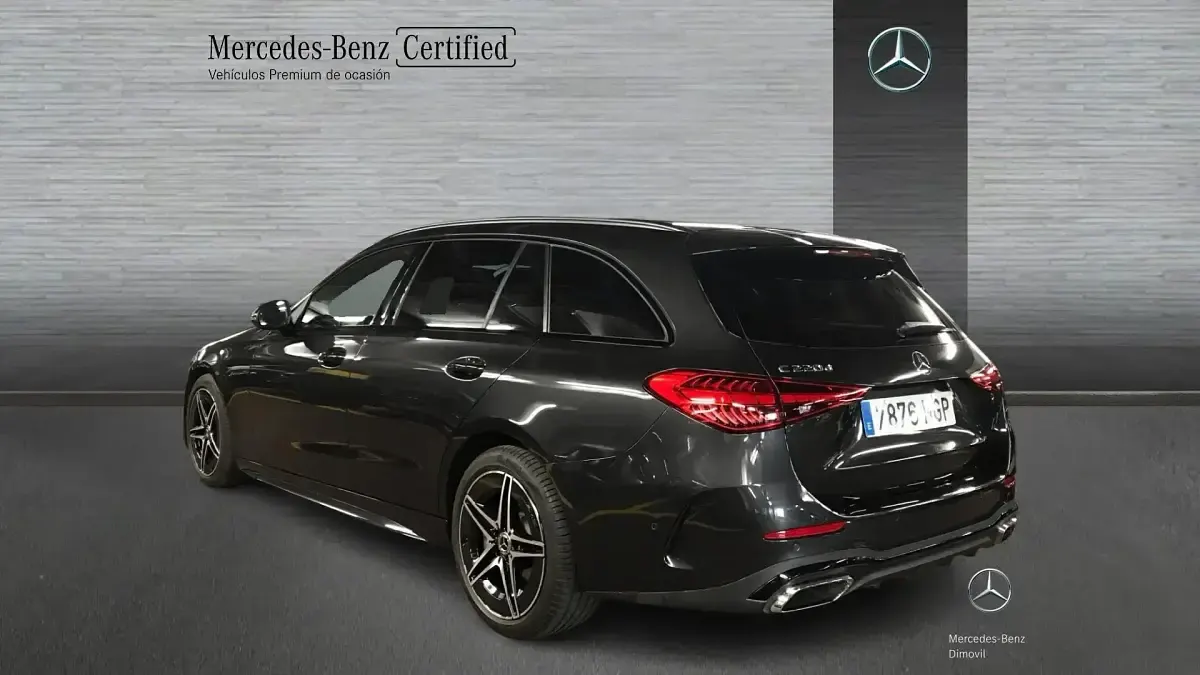Usado Mercedes C220 197 CV (144 kW) 2025 Gris / plata Familiar