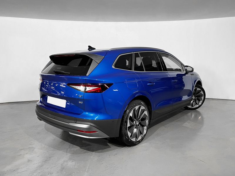 Usado Skoda Enyaq iV 150 kW (204 CV) 2024 Azul race metalizado SUV