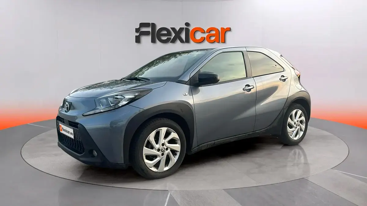 Usado Toyota Aygo X 72 CV (52 kW) 2024 Azul SUV