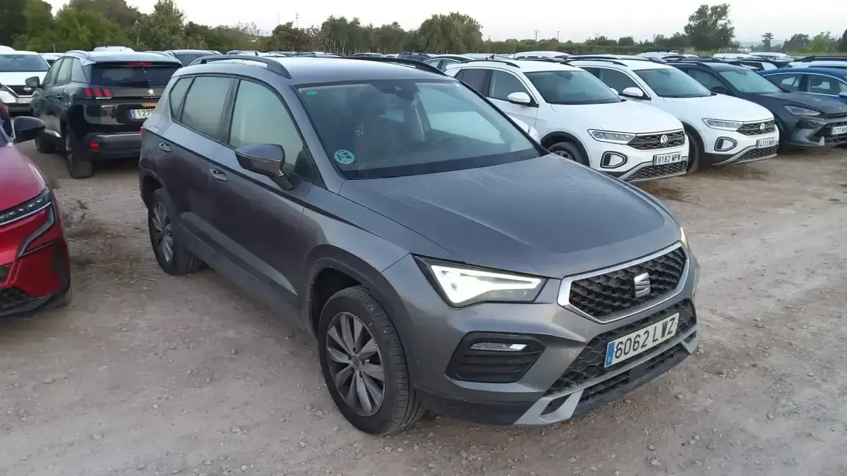 Usado Seat Ateca Style 116 CV (85 kW) 2022 Gris SUV