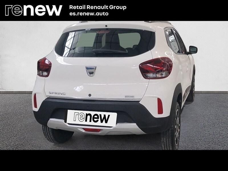 Usado Dacia Spring Comfort Plus 33 kW (45 CV) 2023 Blanco Utilitario