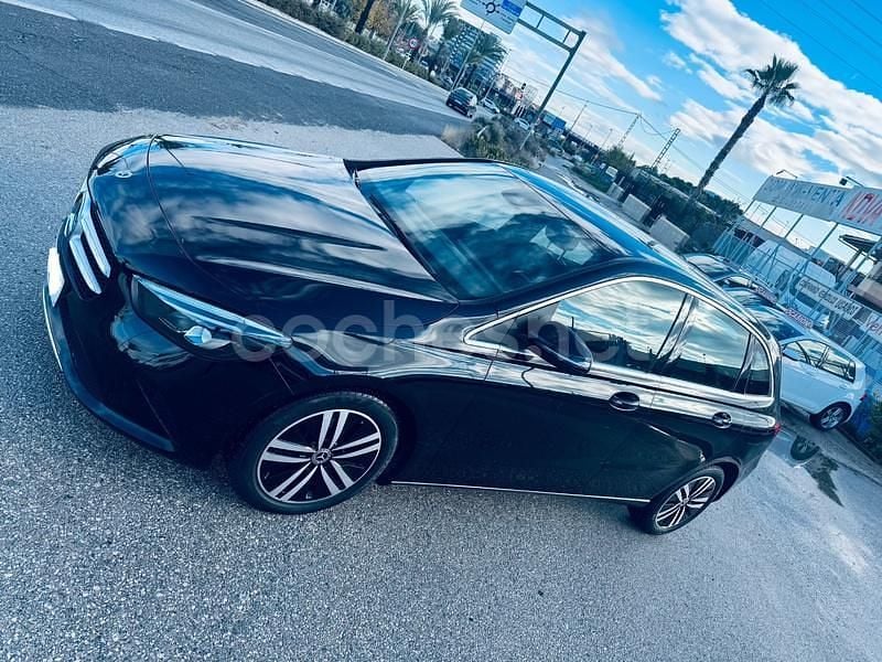 Negro Usado 2022 Mercedes B180 Monovolumen | 17.999 € (Super precio) - Imagen 1/4
