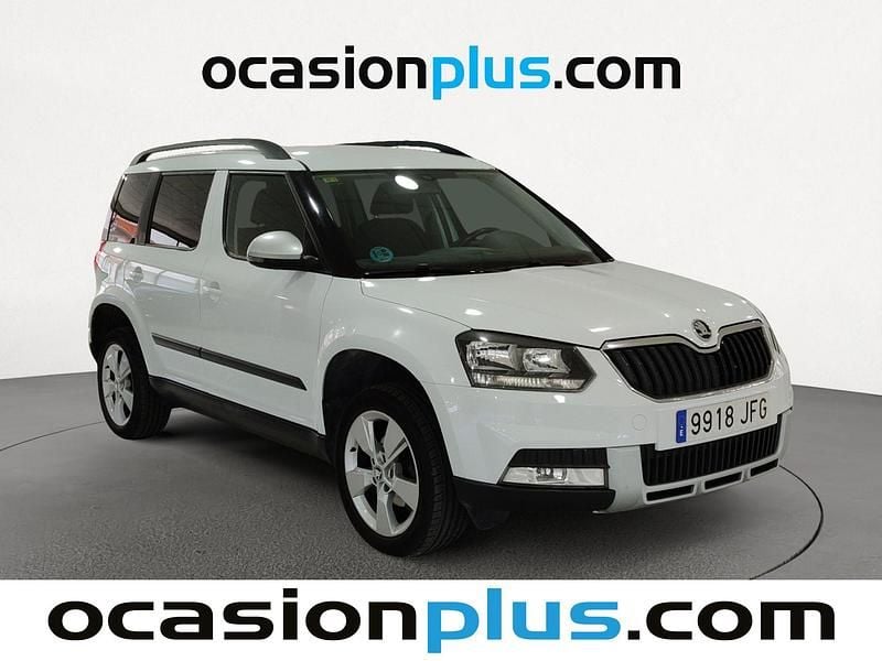Usado Skoda Yeti Outdoor Ambition 105 CV (77 kW) 2015 Blanco SUV